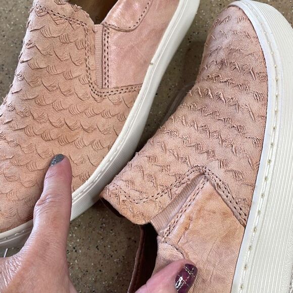 Söfft Somers Textured Distressed Leather Slip On Sneakers 7.5 Blush Pink - Picture 9 of 13